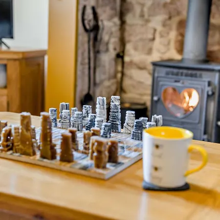 2 Bed In Oc-s32232 * Rowrah