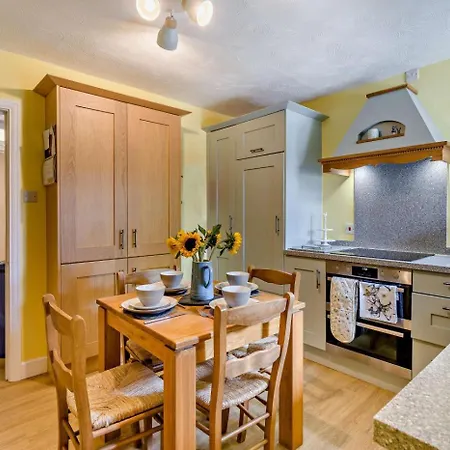 2 Bed In Oc-s32232 *