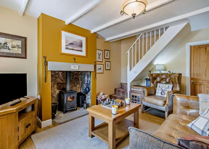 2 Bed In Oc-s32232 Rowrah