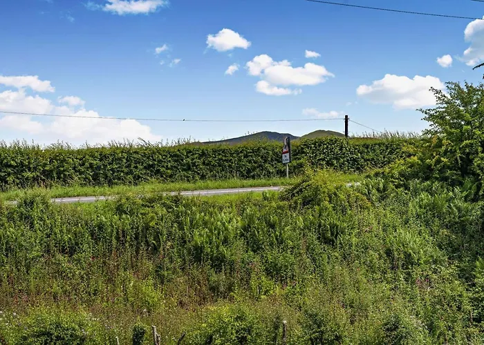 2 Bed In Oc-s32232 Rowrah